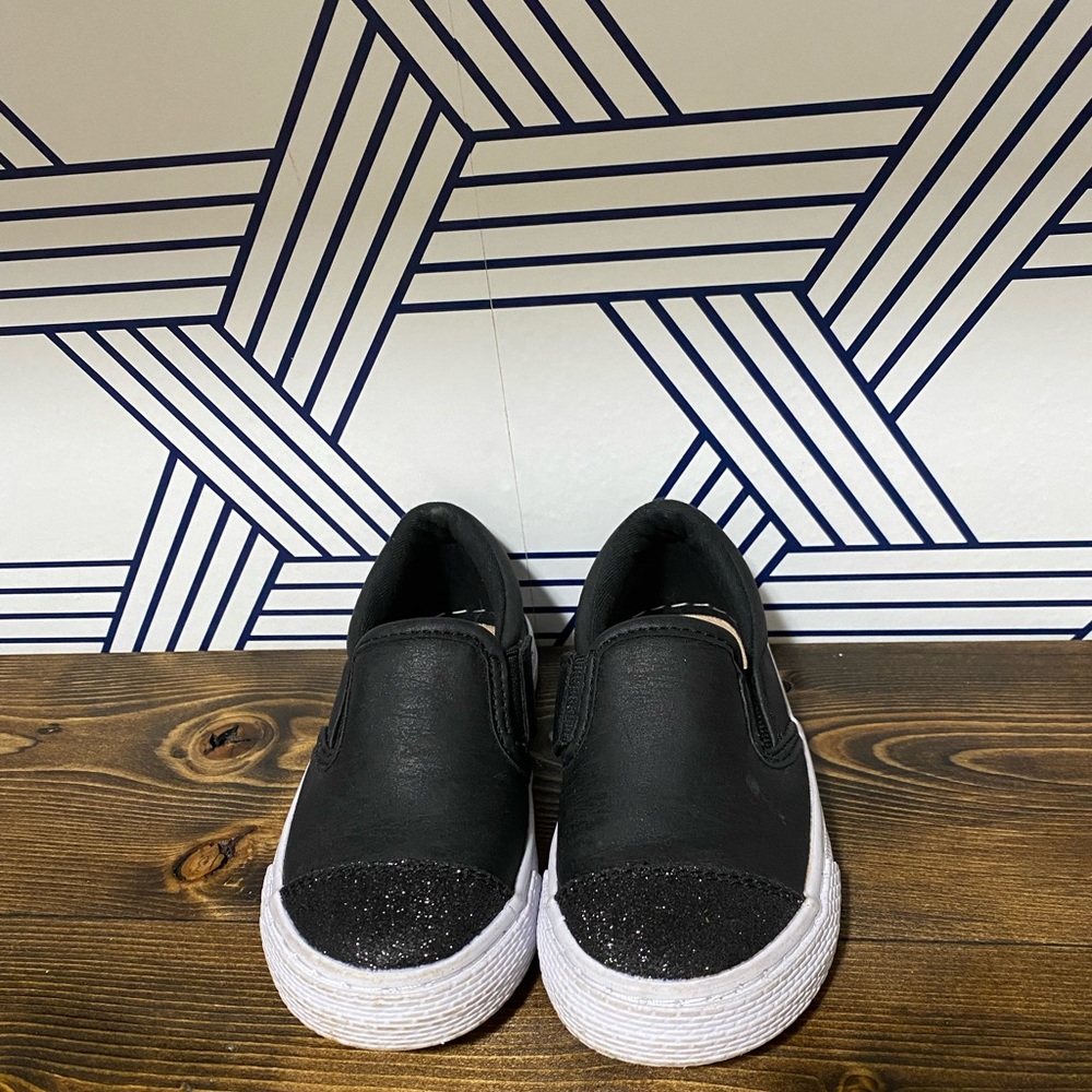 Black glitter toe toddler girl slip on